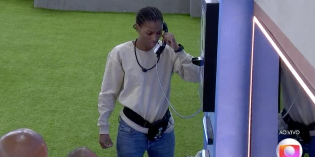 BBB 23: Tina atende o Big Fone e indica dois brothers para o paredão; saiba quem