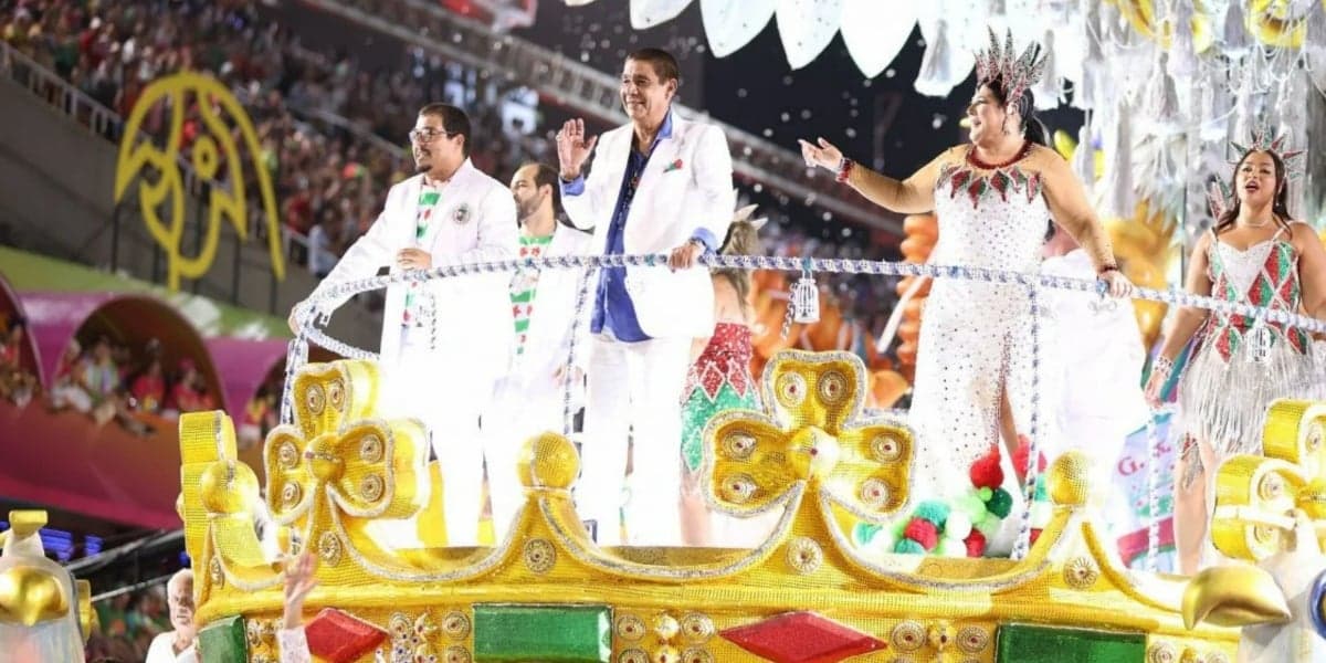 Zeca Pagodinho foi homenageado na Grande Rio (Foto: Daniel Pinheiro/AgNews)