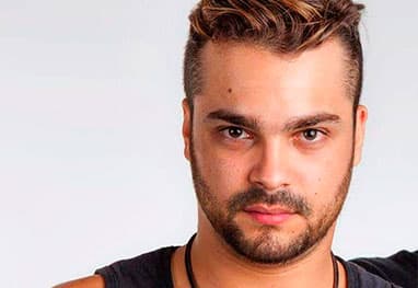 Ator que que fez Zé, na novela "Era uma vez", da Globo, largou a televisão, mas continua um galã - Foto: Reprodução