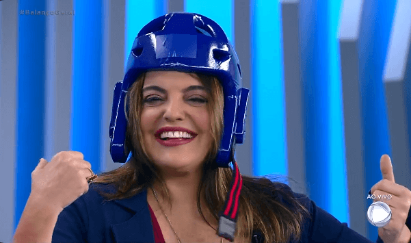 http://tvfoco.uai.com.br/wp-content/uploads/2015/05/Daniela-Mercury.jpg