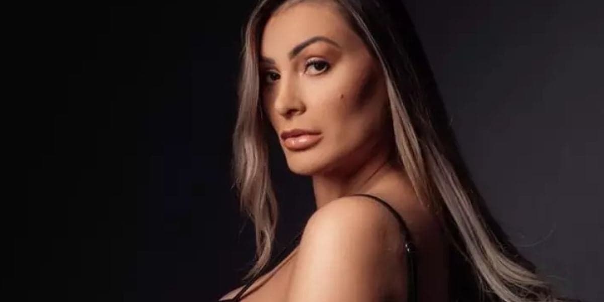 http://tvfoco.uai.com.br/wp-content/uploads/2015/05/Daniela-Mercury.jpg