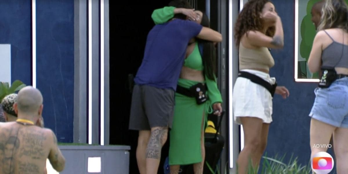 http://tvfoco.uai.com.br/wp-content/uploads/2015/05/Daniela-Mercury.jpg