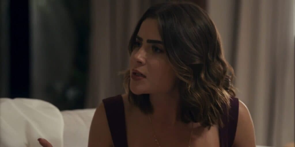 Travessia: De santa não tem nada! Chiara mostra lado cruel após descobrir segredo cabeludo de Ari