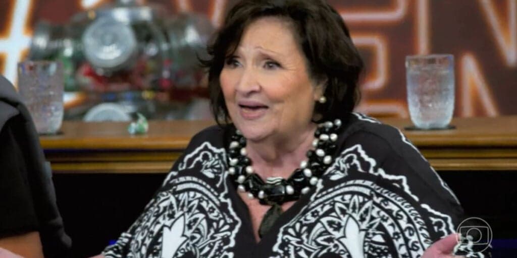 Dona Déa Lúcia faz apelo no Domingão, pressiona Luciano Huck e apresentador não se cala: "Eu já falei''