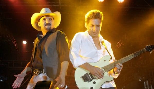 http://tvfoco.uai.com.br/wp-content/uploads/2015/05/Daniela-Mercury.jpg