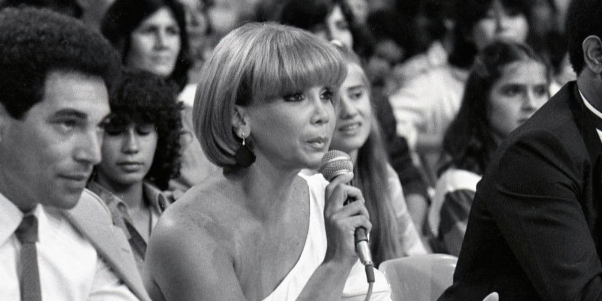 http://tvfoco.uai.com.br/wp-content/uploads/2015/05/Daniela-Mercury.jpg