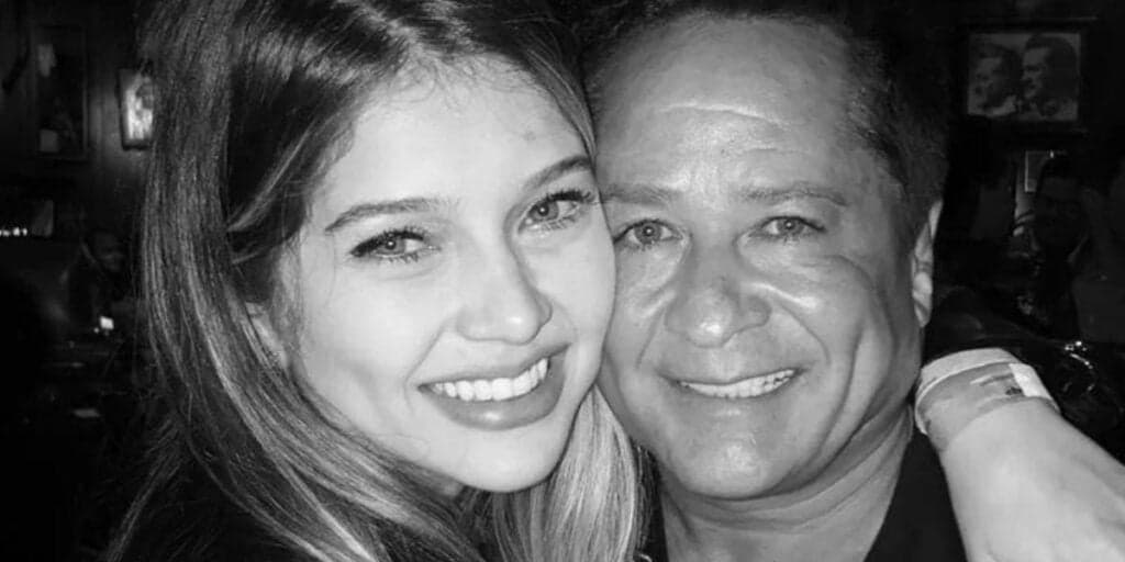 Com voz embargada, sobrinha de Leonardo, filha de Leandro, desabafa sobre a família: "Super distante"