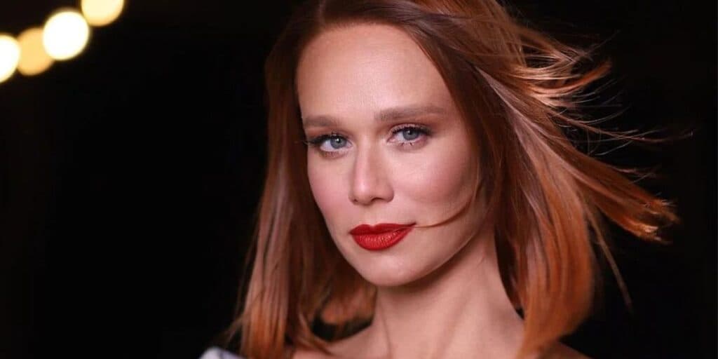 Mariana Ximenes é flagrada em evento e atitude ousada que ela toma com o SBT poucas teriam