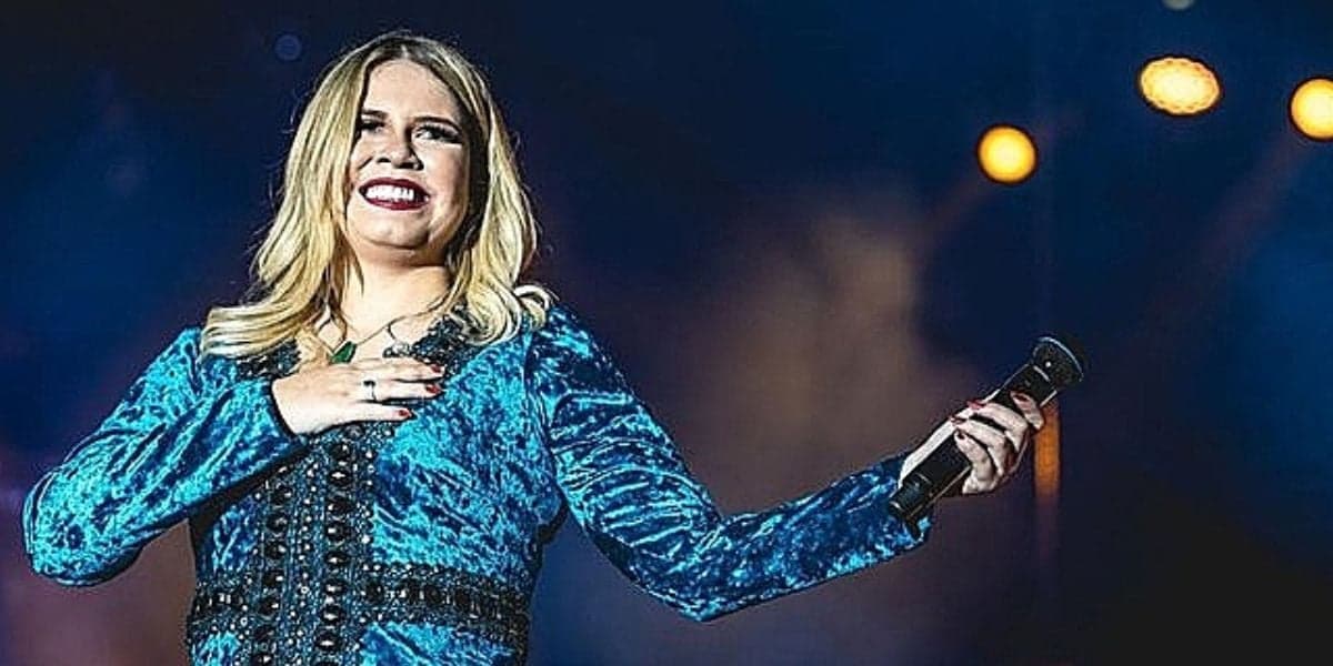 http://tvfoco.uai.com.br/wp-content/uploads/2015/05/Daniela-Mercury.jpg