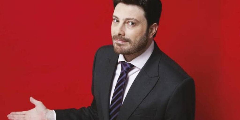 O salário que Danilo Gentili passou a ganhar ao deixar a Band e ir pro SBT é difícil de acreditar