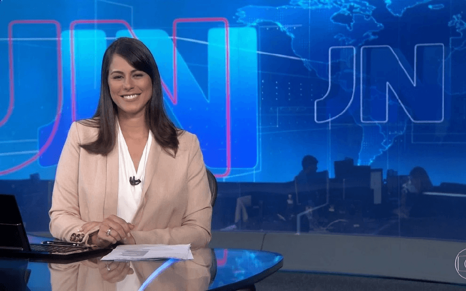 Jéssica Senra no 'Jornal Nacional', substituindo Renata Vasconcellos (Foto: Divulgação/ Globo)