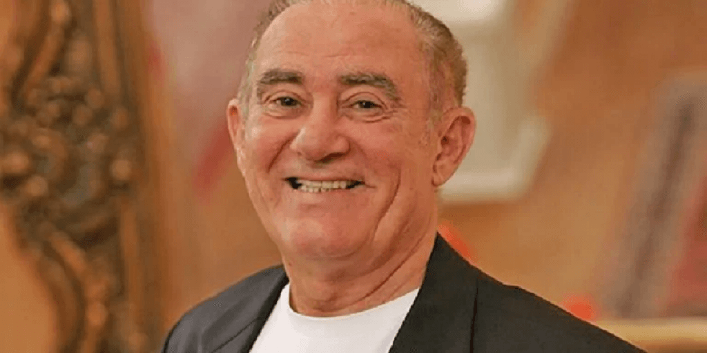 Apresentador detona Renato Aragão, diz que ele é esperto e expõe ligação que recebeu dele