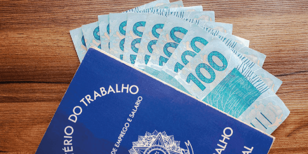 Salário mínimo recebe reajuste de 9% e novo valor divulgado começará a ser pago em maio; veja quanto