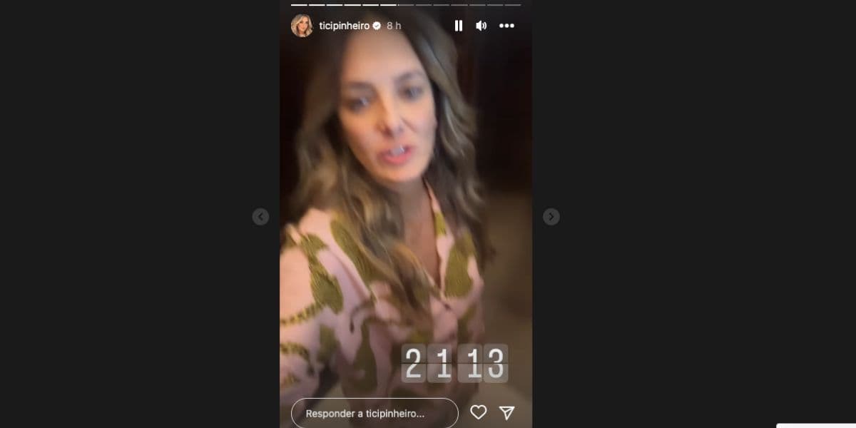 Ticiane Pinheiro divulga vídeo em elevador e de pijama (Foto: Reprodução / Instagram)