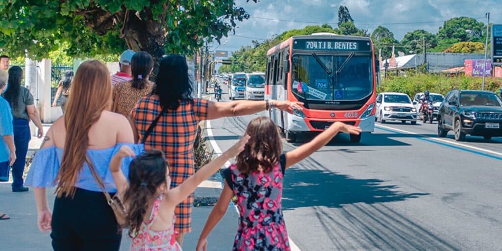 Gratuidade no transporte público é anunciada e data de quando acontecerá é decretada