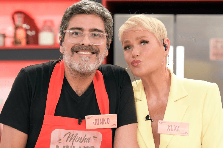 Xuxa ao lado de Junno (Foto: Reprodução Internet)