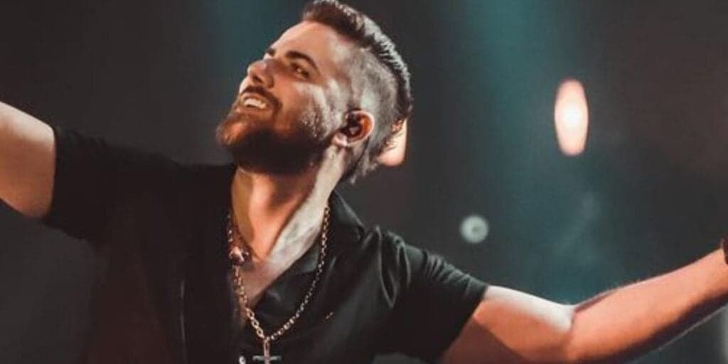 Zé Neto afrontou sertanejo, viveu atrito e cantor usou programa para retrucar: "Pela alma do meu pai"
