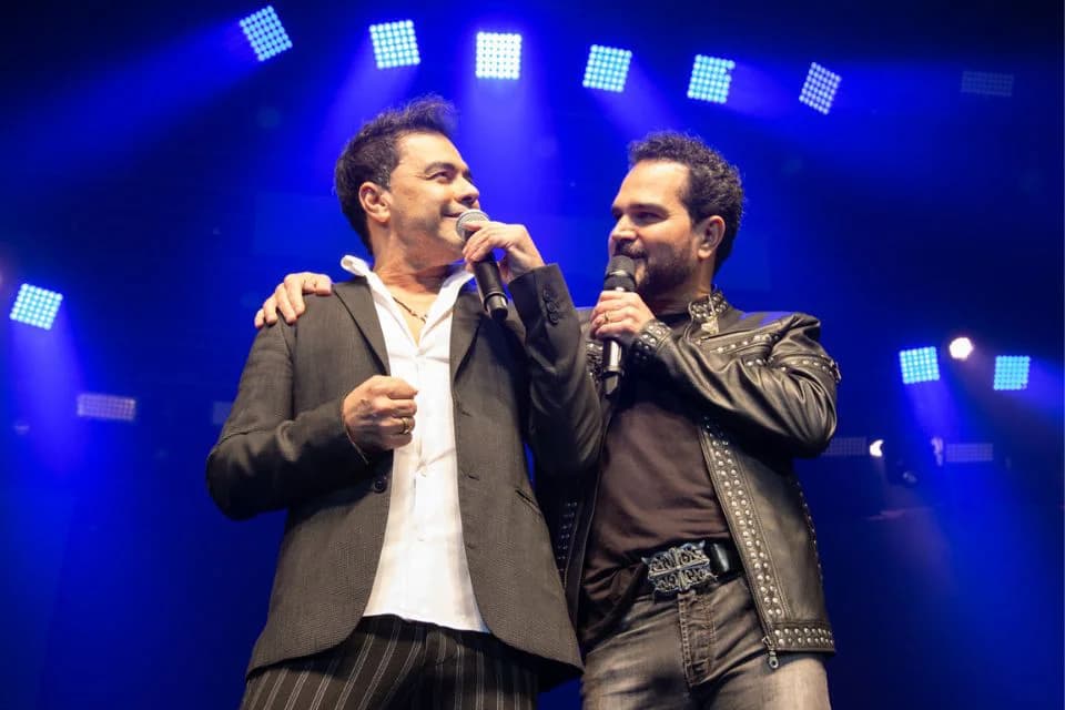 http://tvfoco.uai.com.br/wp-content/uploads/2015/05/Daniela-Mercury.jpg