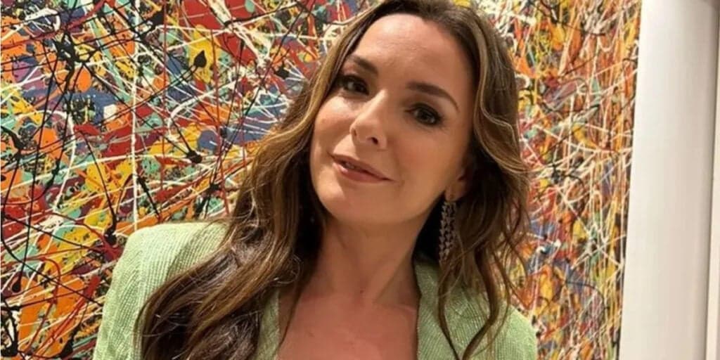 Chocante: Regiane Alves abre baú de Mulheres Apaixonadas e mostra fotos de atores que já morreram