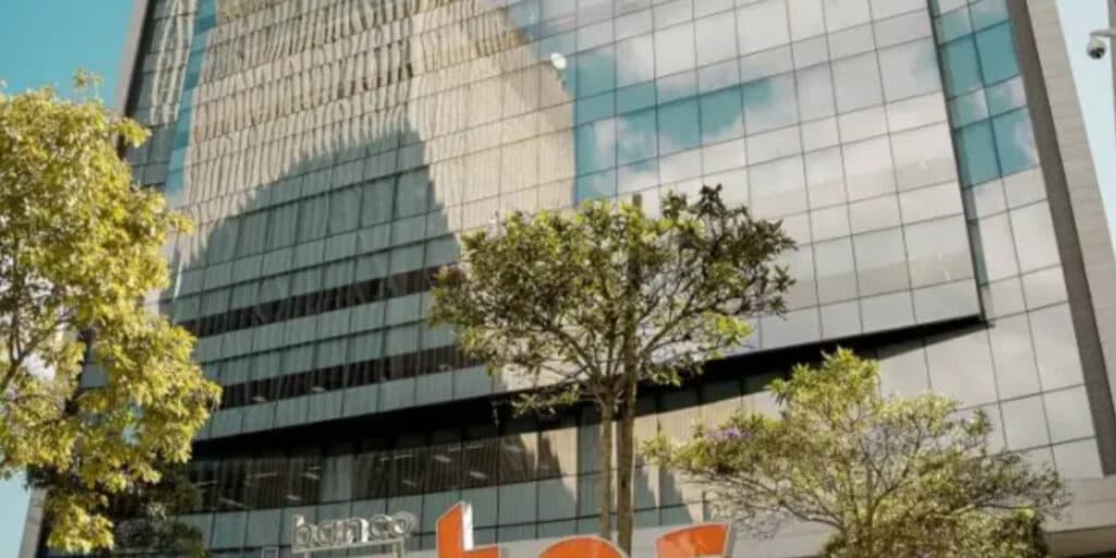 Atenção: clientes deste banco no Brasil vão ter que pagar taxa para sacarem dinheiro no caixa eletrônico