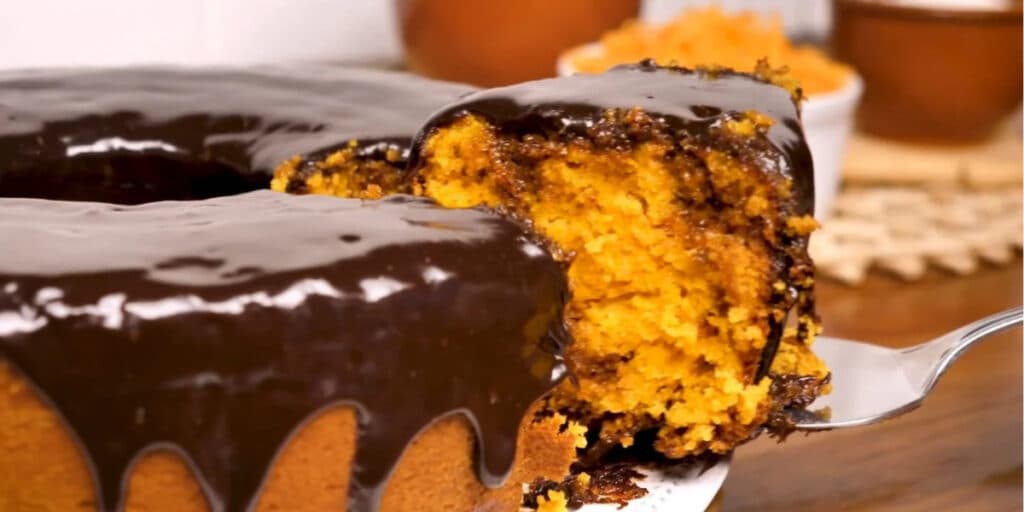 De dar água na boca: Bolo de cenoura delicioso, pronto em minutos e usando só o forno