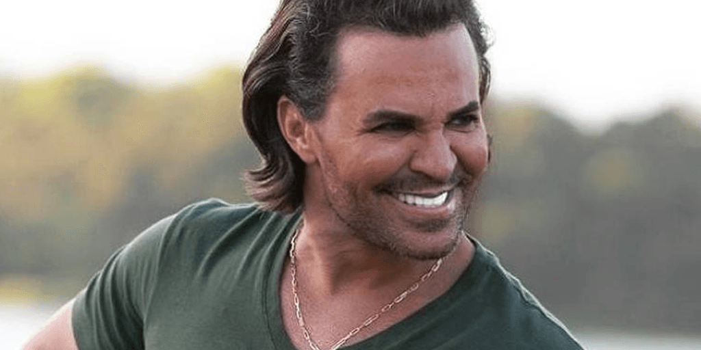 Eduardo Costa impressionou todos ao aparecer com sua filha, que para muitos é a mais linda