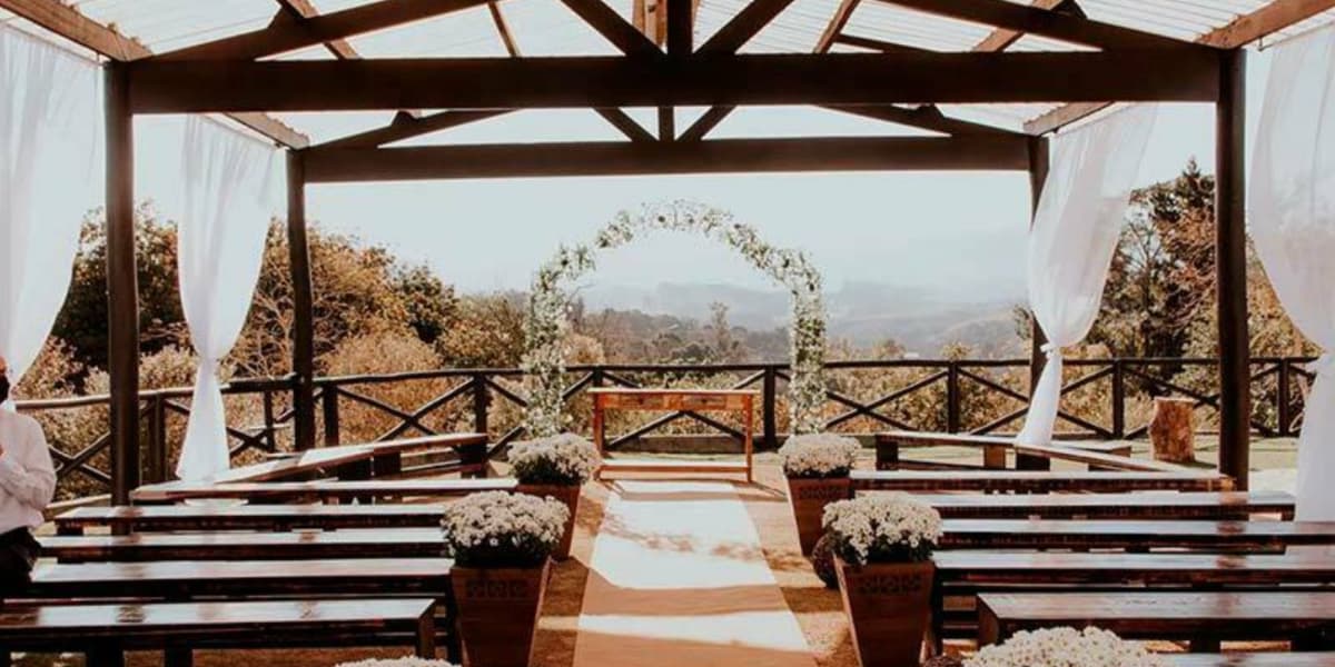 Noivo arruinou casamento ao dizer o que pensava do vestido da noiva - Foto: Reprodução/Internet