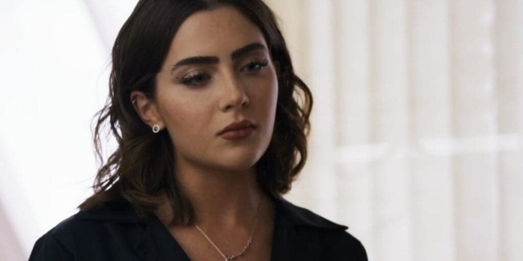 Travessia - Perseguida por encosto, Chiara clama por segurança e vive pesadelo após revelação de médico