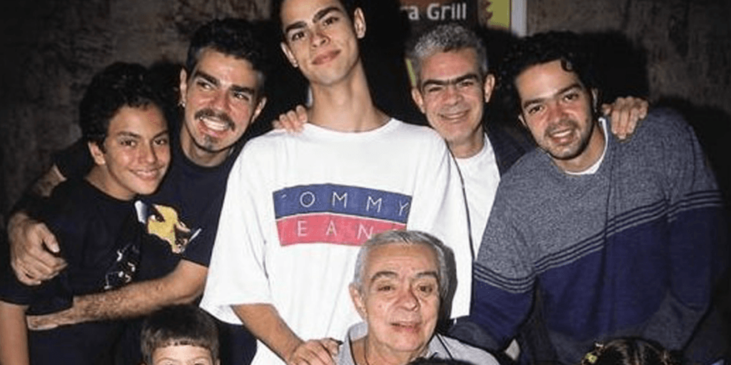 Filho de Chico Anysio fala de atitude do amigo do pai sobre virgindade: “Tinha 12 anos”