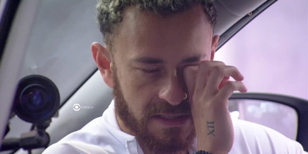 BBB23 - Fred tem fortuna escancarada, após fazer dramalhão de dar carro para o pai e é detonado