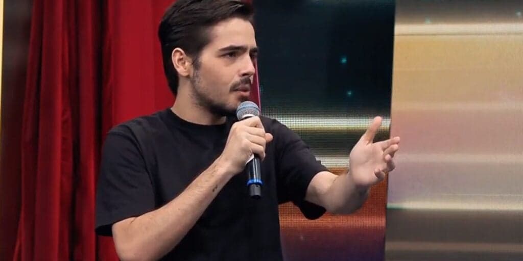 João Guilherme, depois de ‘descobrir’ que vai ser pai no palco, dá discurso para Faustão: “Peso de ser filho”
