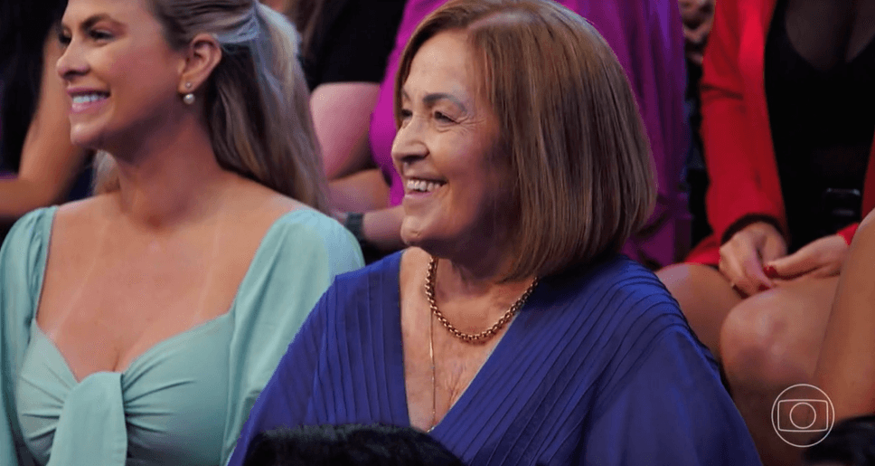 http://tvfoco.uai.com.br/wp-content/uploads/2015/05/Daniela-Mercury.jpg