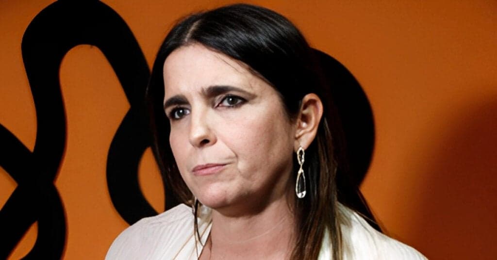 Fabíola Reipert dá notícia sobre Malu Mader na Record e expõe sequela de cirurgia delicada