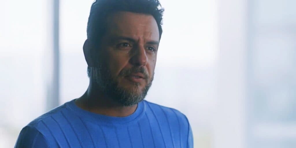 Travessia - Magro e doente, Moretti tem desfecho vazado, faz apelo para Guida e ela o espanta com atitude