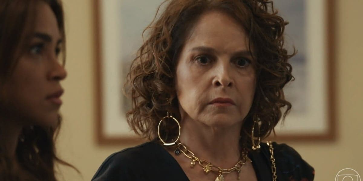 http://tvfoco.uai.com.br/wp-content/uploads/2015/05/Daniela-Mercury.jpg