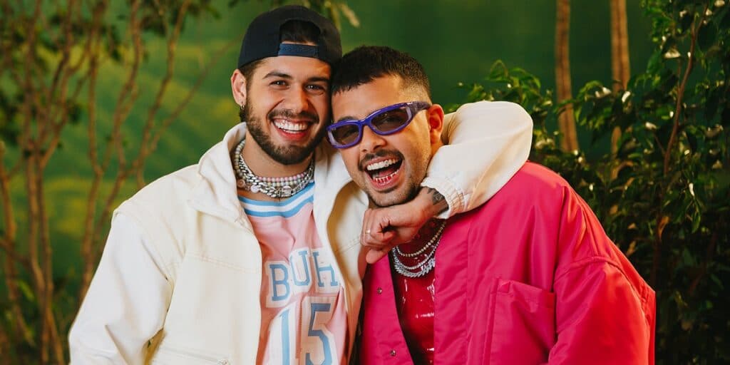 Cantor quebra o silêncio e se assume aos 25 anos em palco de show: “Bissexual”