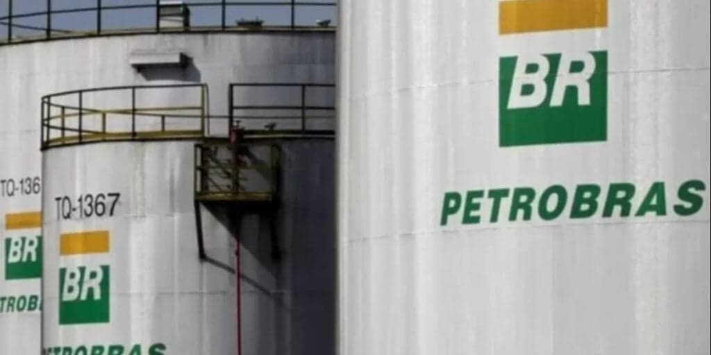 Estado de alerta: Petrobras acaba de anunciar reviravolta que vai impactar enormemente no preço da Gasolina