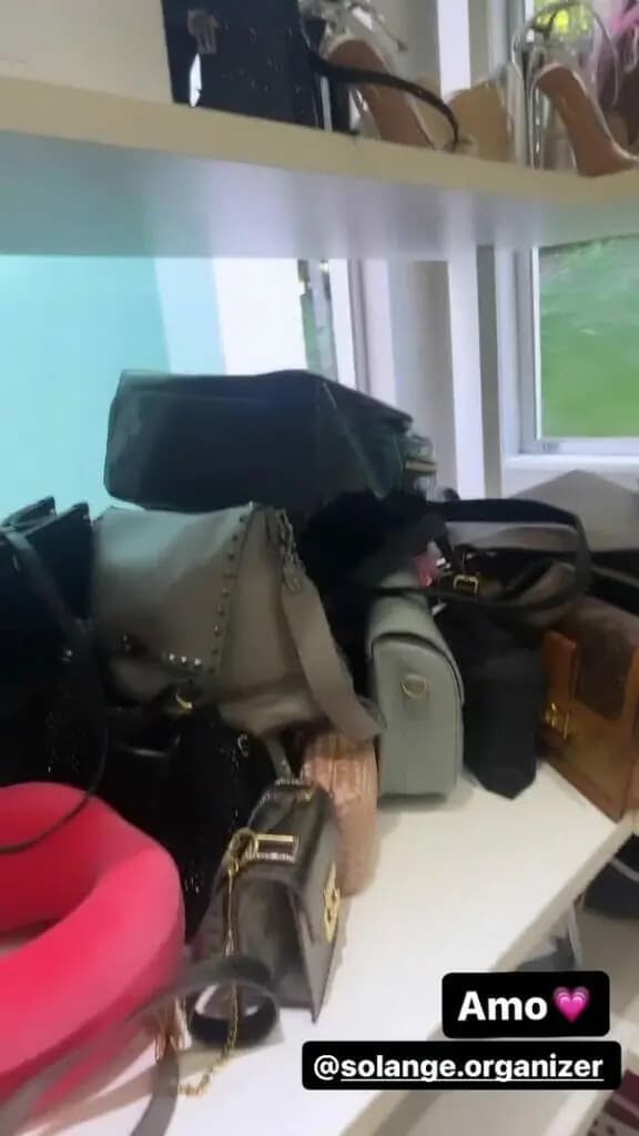Poliana Rocha surpreendeu ao mostrar o closet desorganizando (Foto: Reprodução/ Instagram)