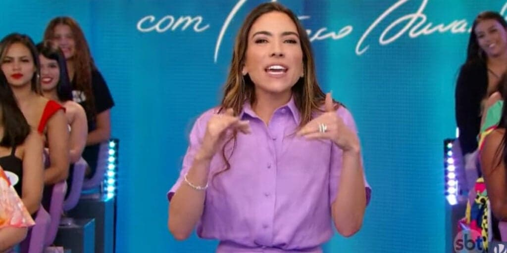 No Programa Silvio Santos, Patrícia faz anúncio sobre destino do pai no SBT: "O que acharam?"