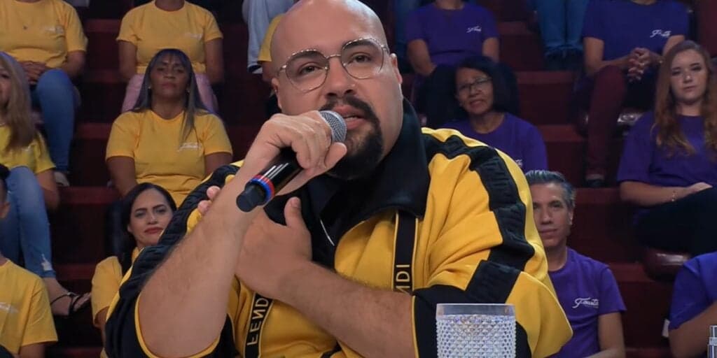 Tiago Abravanel, neto de Silvio Santos, segura o choro na volta do Faustão na Band e comove com relato: “Esse cara”