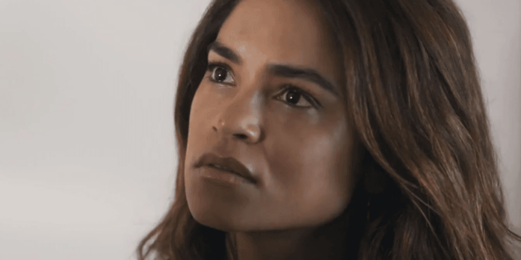 Travessia: Presa, grávida e sem Tonho, Brisa assiste profecia infernal se cumprir e descobre quem é seu pai: "Só pode ser"