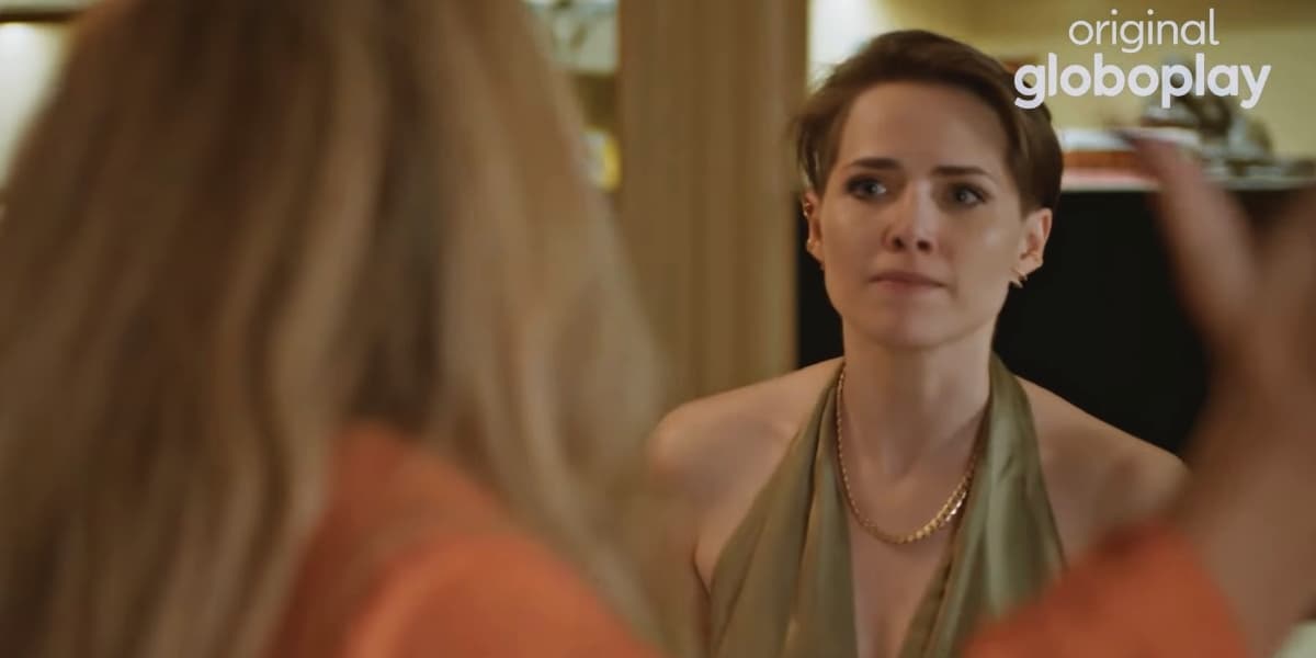 Vanessa briga com Zoé em cena da novela Todas as Flores Vanessa briga com Zoé em cena da novela Todas as Flores