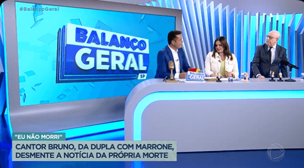 Fabíola Reipert, William Leite e Lombardi na bancada da "Hora da Venenosa", quadro do "Balanço geral", da Record (Foto Reprodução/PlayPlus)