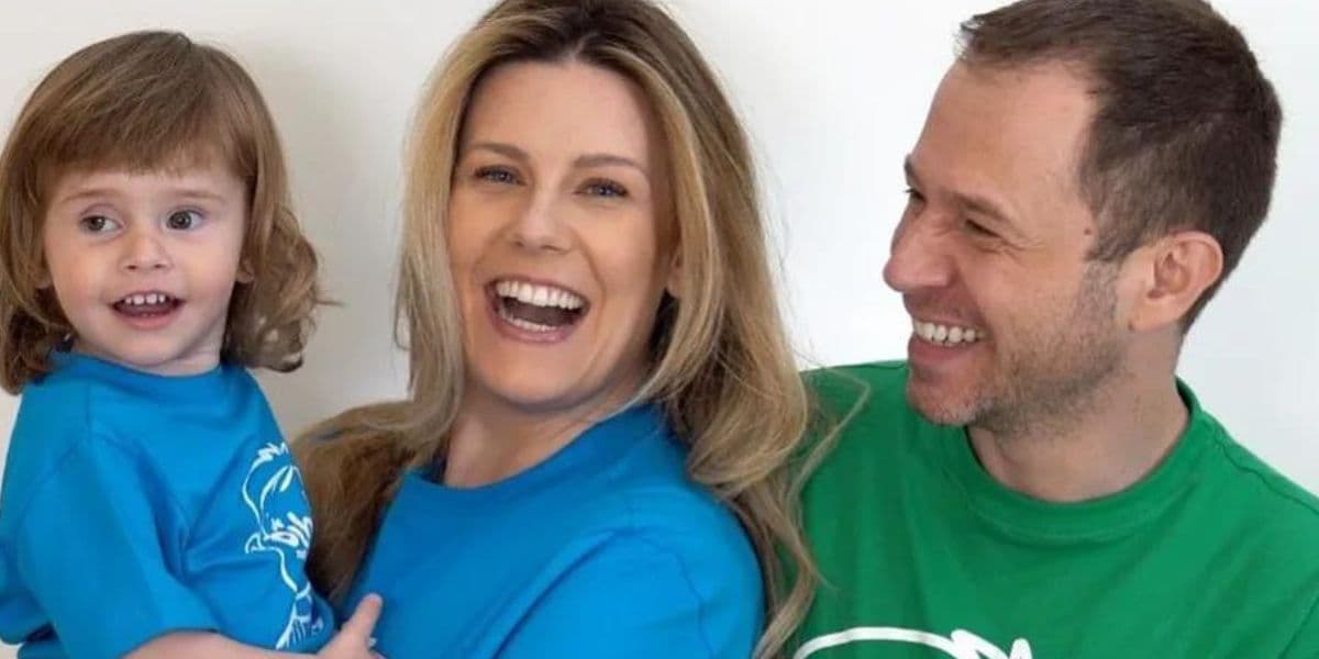 Daian Garbin, Tiago Leifert e Lua (Foto: Reprodução / Instagram) 