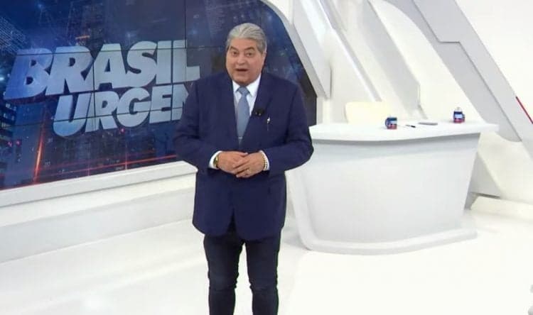 http://tvfoco.uai.com.br/wp-content/uploads/2015/05/Daniela-Mercury.jpg