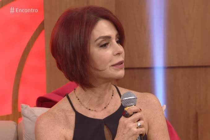 http://tvfoco.uai.com.br/wp-content/uploads/2015/05/Daniela-Mercury.jpg