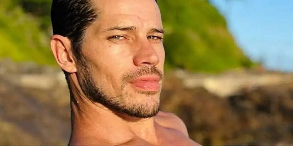 José Loreto surpreende e se declara para cantor famoso em público: “Obrigado por fazer chover”
