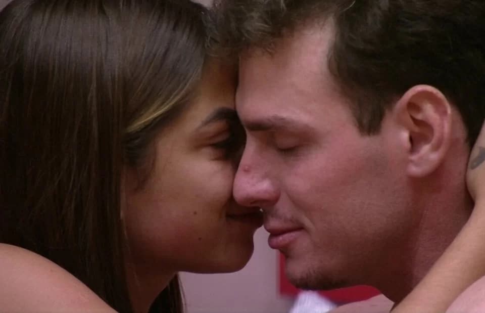 http://tvfoco.uai.com.br/wp-content/uploads/2015/05/Daniela-Mercury.jpg