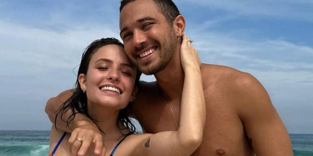 Larissa Manoela se declara ao noivo e pega público de surpresa com declaração: "Feliz uma gestação"