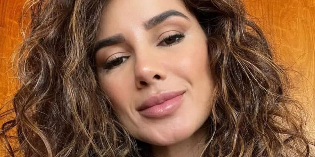 O ritual fácil e secreto de Paula Fernandes com o rosto aos 38 que vai te deixar uma menina para sempre